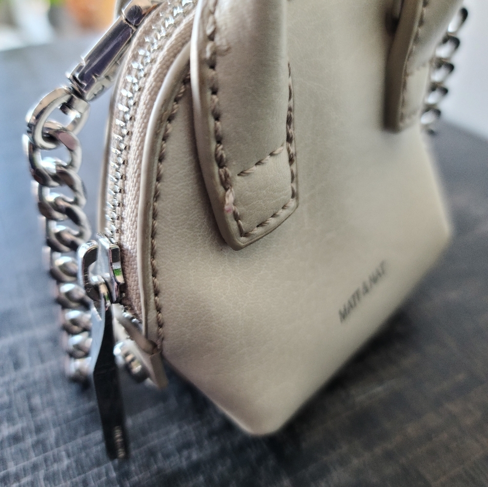 Matt & Nat Gessi Pico Vegan Crossbody Bag - Picture 7 of 10